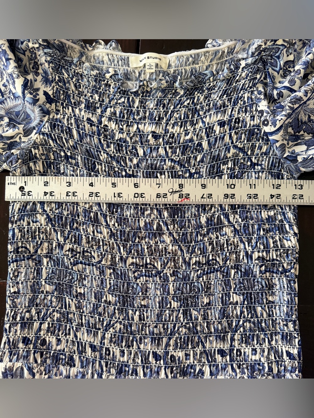 Max Studio Chinoiserie (Asian art)
Floral short sleeve Smocked Maxi Dress
Large - Picture 8 of 11